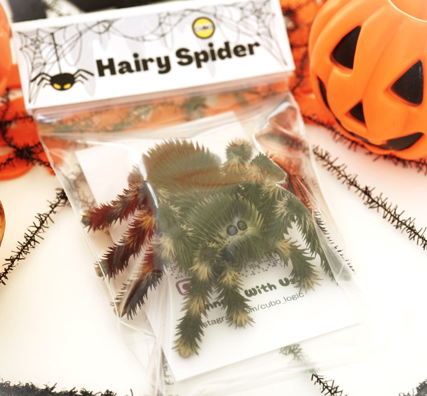 Lifelike Spider Toy | Scary Tarantula Model | Halloween Gift - CUBO Design