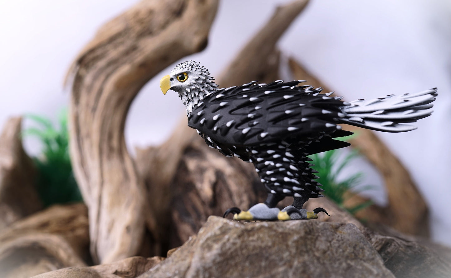 CUBO Eagle Figure | Articulated Raptor | Bird of Prey - CUBO Design